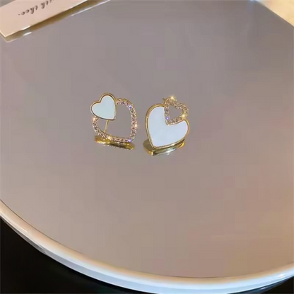 Pjt-987 Beautifull Korean Heart Shape Zircon Earrings For Women – Sparkling Black & White Crystal Studs, Fashion Jewelry Gift For Everyday Wear And Special Occasions.