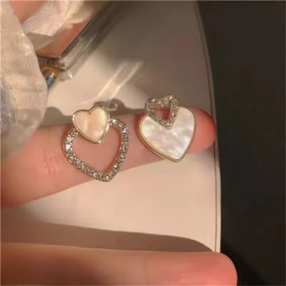 Pjt-987 Beautifull Korean Heart Shape Zircon Earrings For Women – Sparkling Black & White Crystal Studs, Fashion Jewelry Gift For Everyday Wear And Special Occasions.